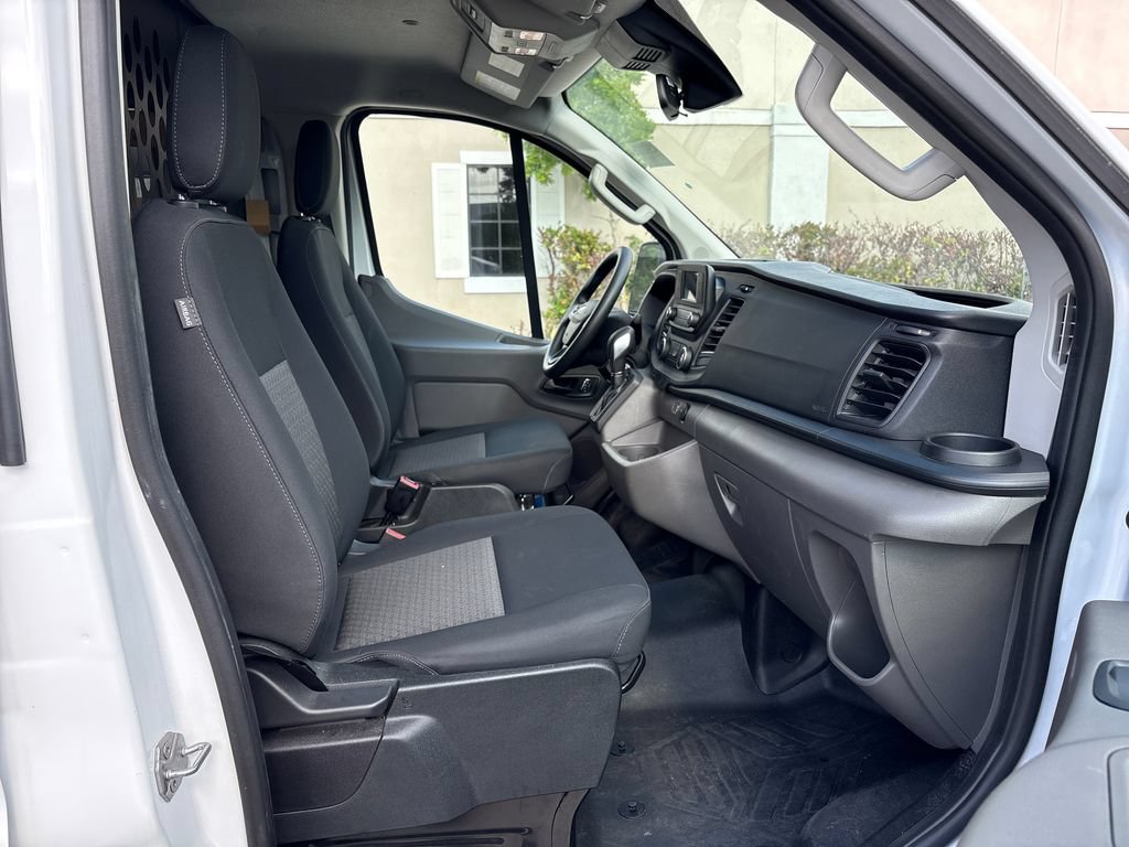 Certified 2025 Ford Transit 250 Low Roof w/ Exterior Upgrade Package RWD image 7
