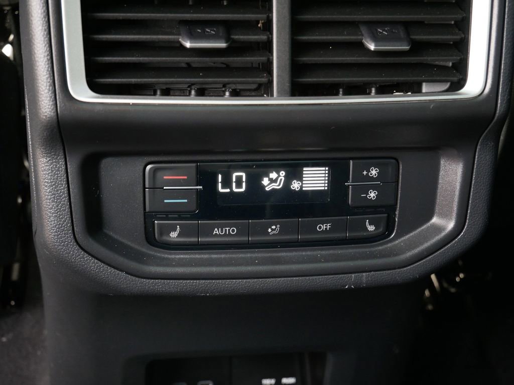 Used 2024 Volkswagen Atlas SEL Premium R-Line AWD/4WD image 14