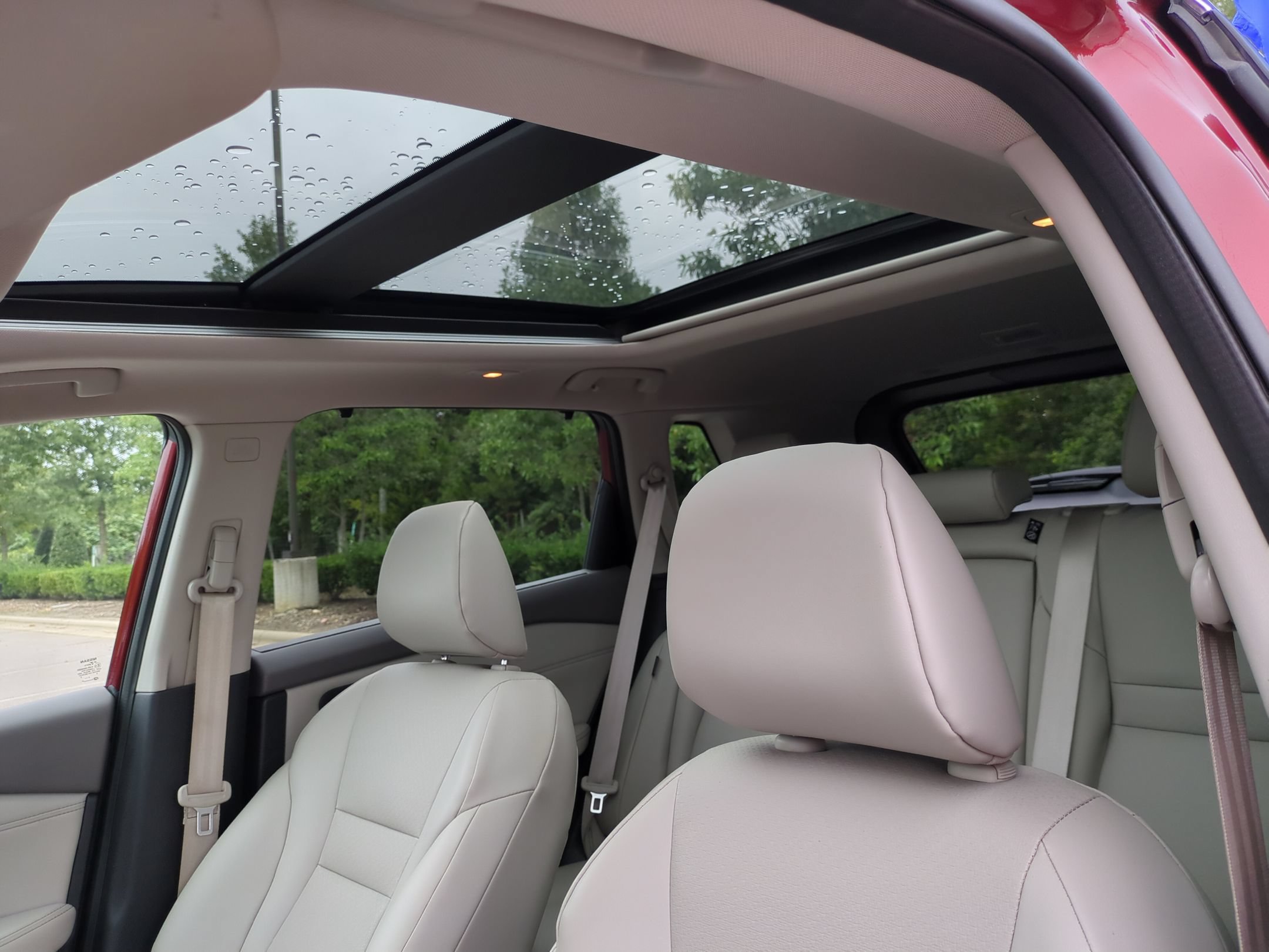 Used 2025 Nissan Rogue SV w/ SV Premium Package FWD image 28
