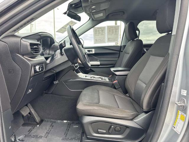 Certified 2023 Ford Explorer XLT RWD image 22