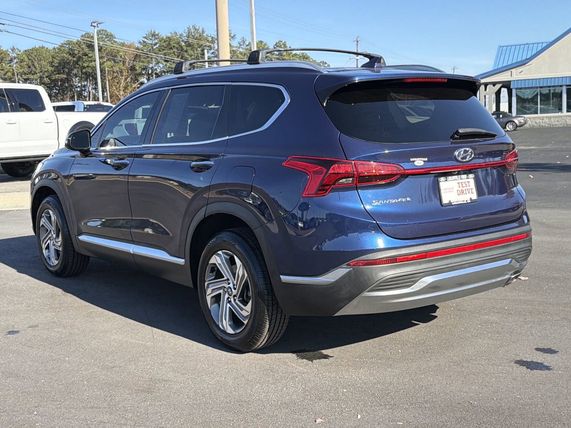 Used 2022 Hyundai Santa Fe SEL w/ Convenience Package image 3