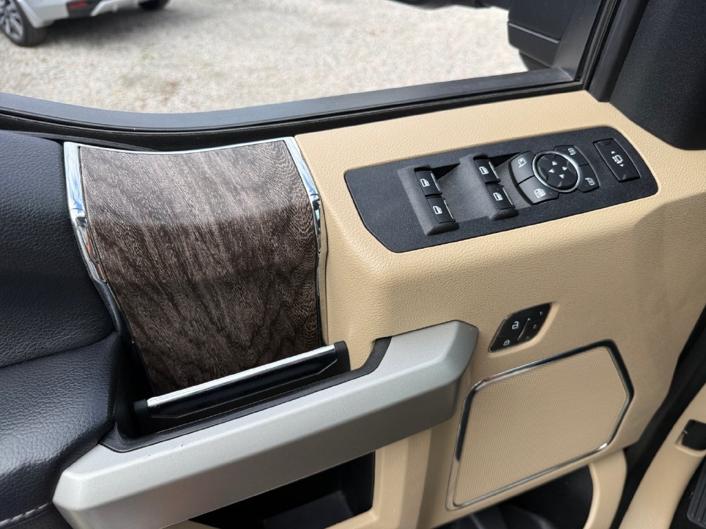 Certified 2018 Ford F250 Lariat w/ Lariat Ultimate Package AWD/4WD image 24