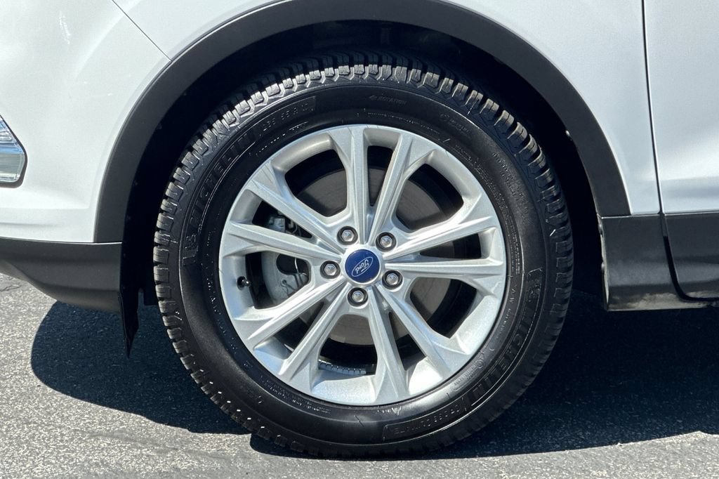 Certified 2018 Ford Escape SEL FWD image 27