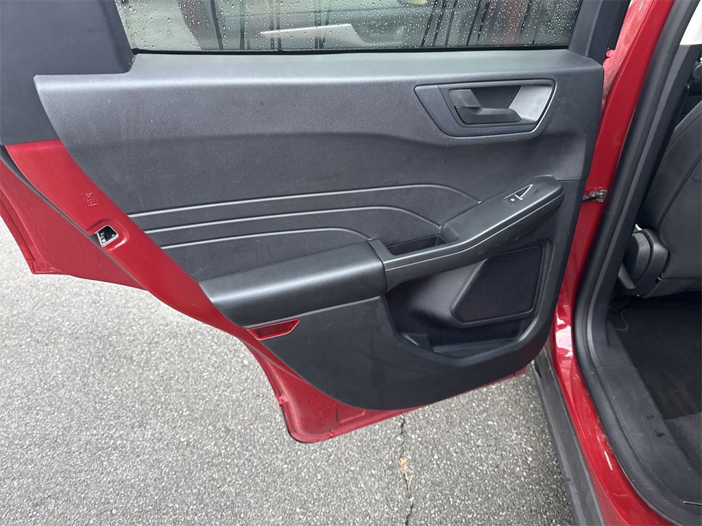 Certified 2022 Ford Escape SE w/ Cold Weather Package image 22