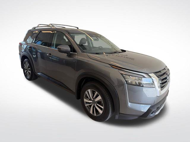 Used 2023 Nissan Pathfinder SL w/ Cargo Package FWD image 4
