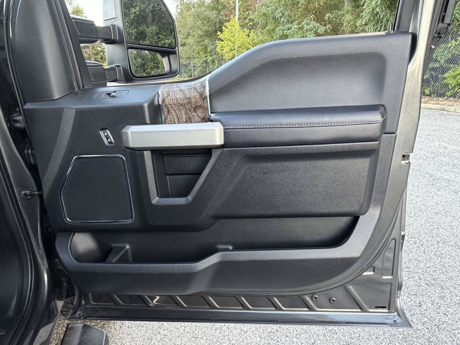 Certified 2019 Ford F250 Lariat w/ Lariat Ultimate Package AWD/4WD image 30