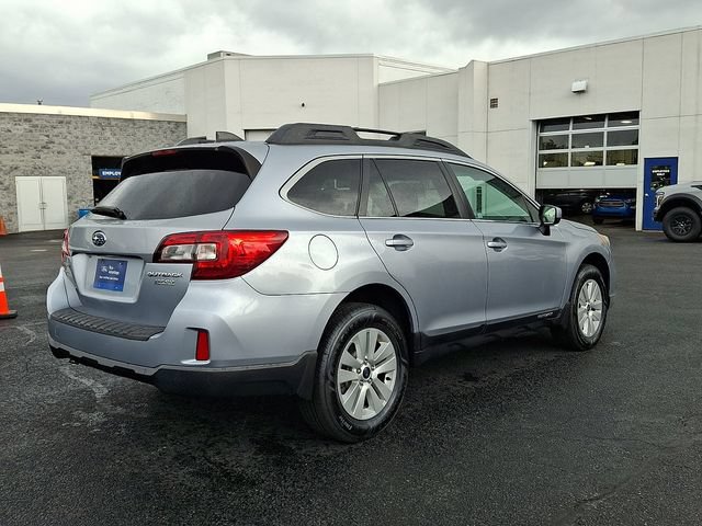 Used 2017 Subaru Outback 2.5i Premium w/ Popular Package #2 AWD/4WD image 6