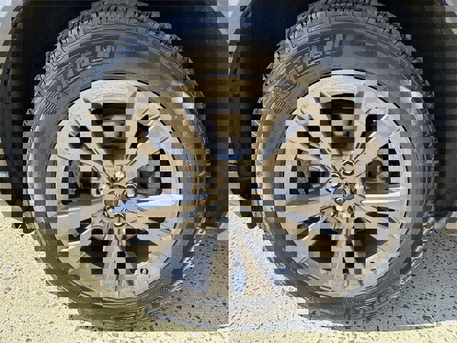 Certified 2022 Ford Explorer XLT w/ Equipment Group 202A image 2