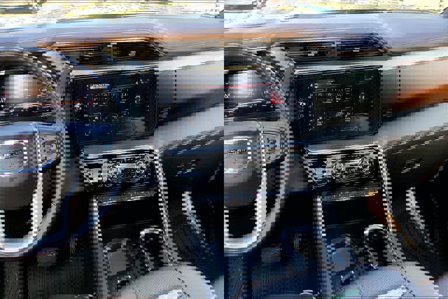 Used 2025 GMC Sierra 2500 Denali w/ Denali Reserve Package image 9