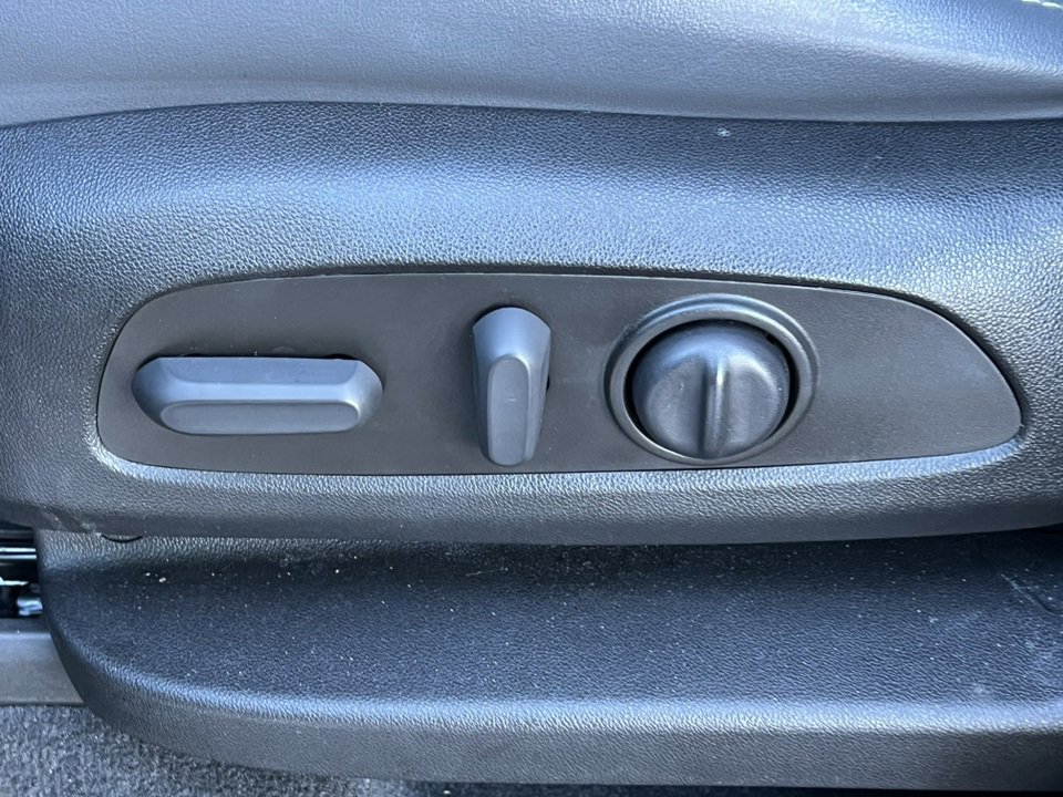 Used 2022 Buick Enclave Essence w/ Experience Buick Package image 18