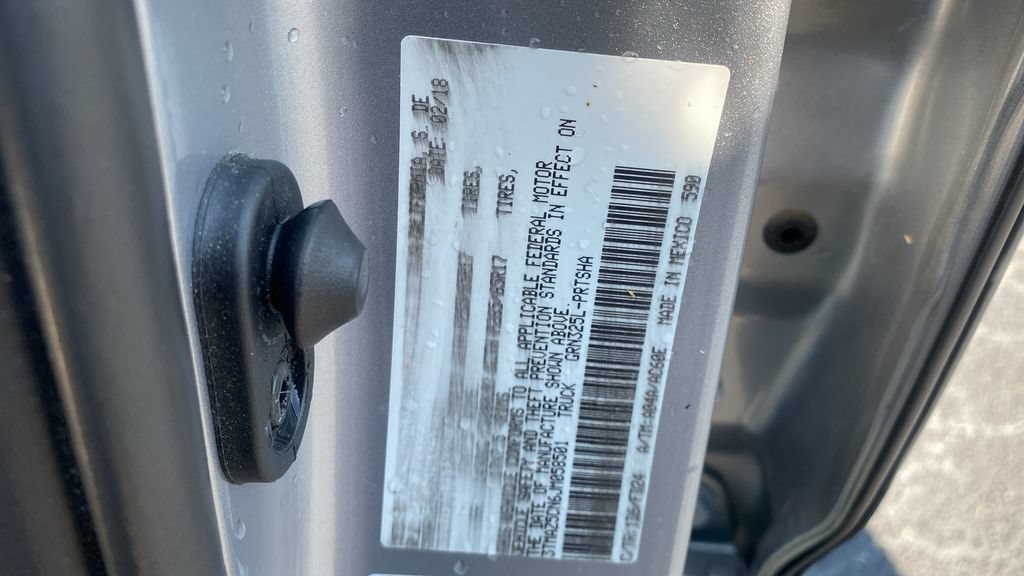 Used 2018 Toyota Tacoma TRD Sport w/ Technology Package RWD image 18