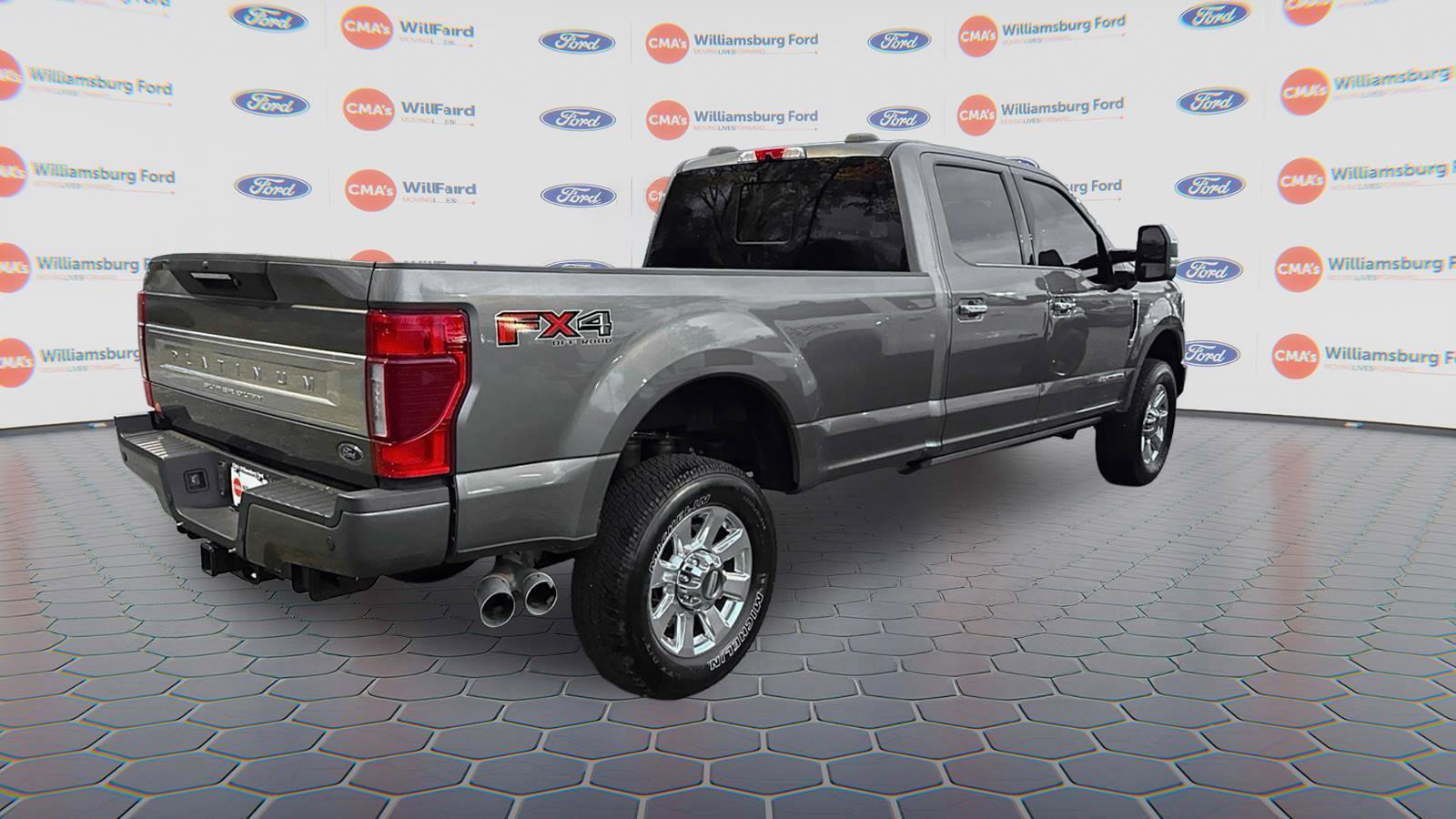 Certified 2022 Ford F350 Platinum w/ FX4 Off-Road Package image 5