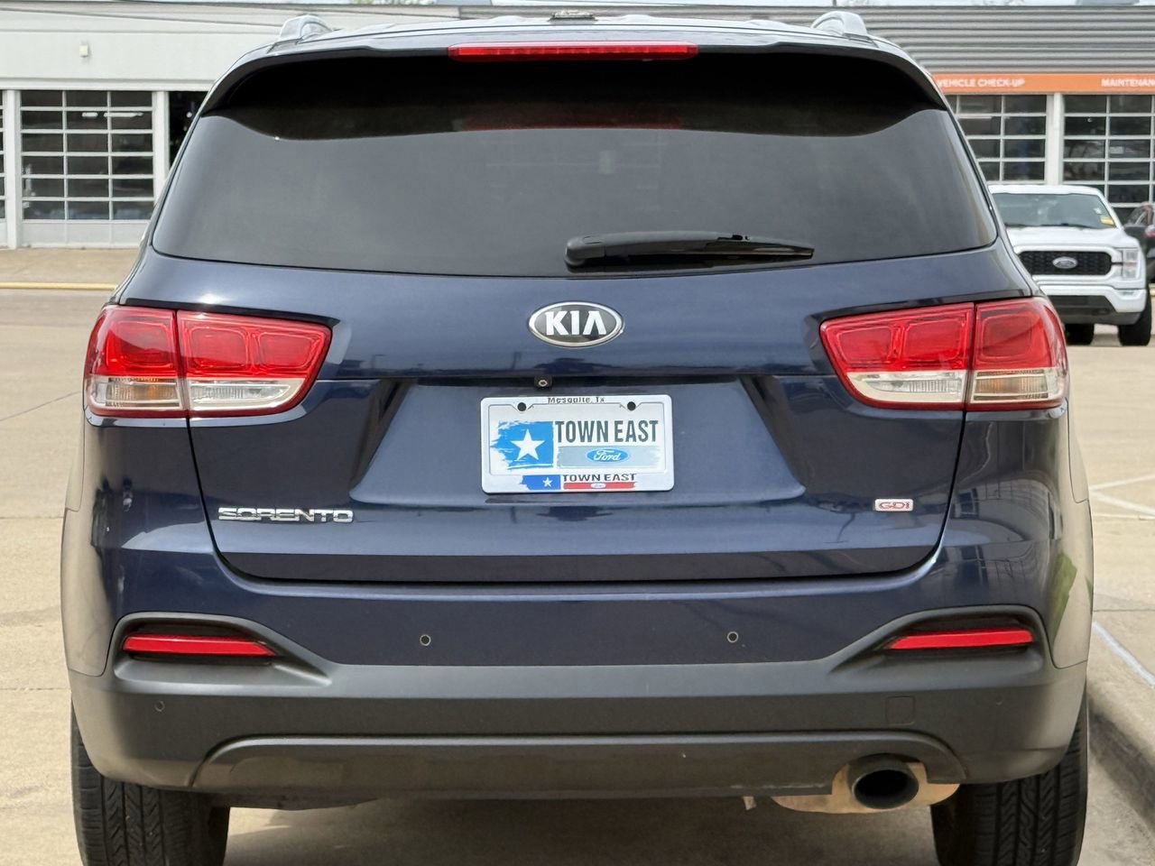 Used 2018 Kia Sorento LX image 5