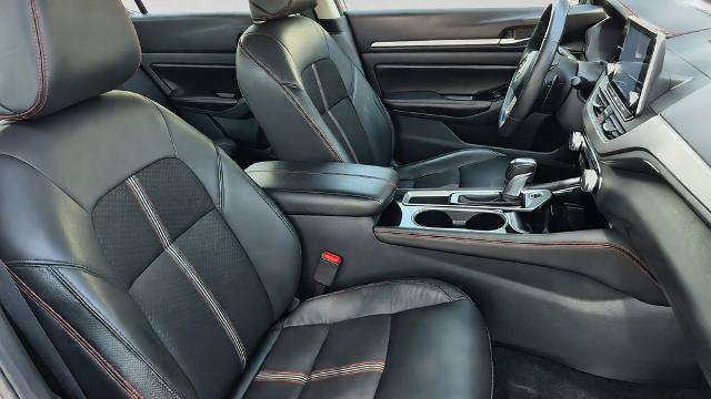 Used 2024 Nissan Altima 2.5 SR FWD image 27