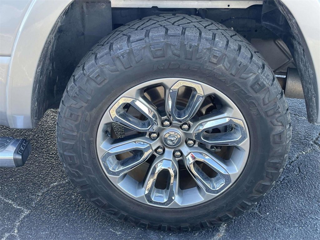 Used 2021 RAM 1500 Laramie w/ Sport Appearance Package image 9