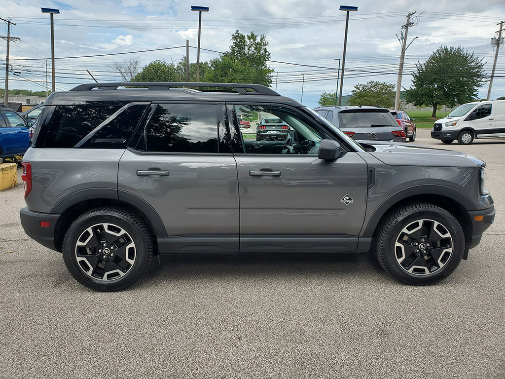 Certified 2022 Ford Bronco Sport Outer Banks w/ Tech Package AWD/4WD image 4