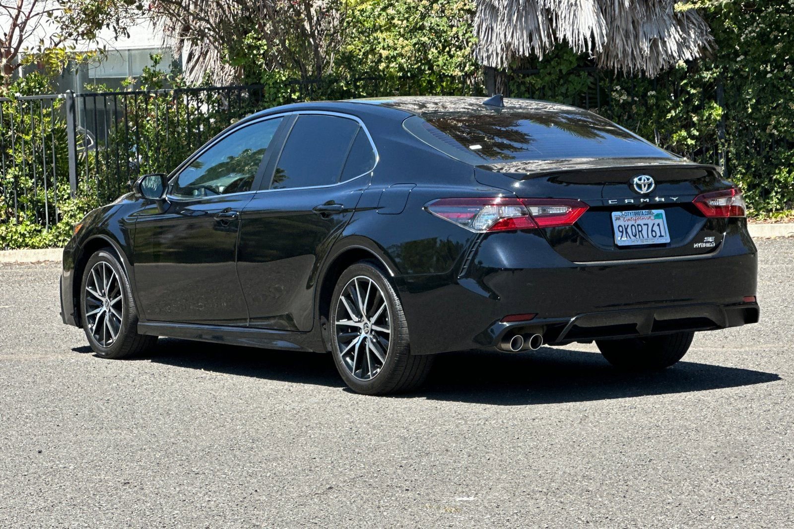 Used 2024 Toyota Camry SE w/ Audio Upgrade Package FWD image 5