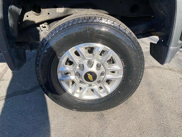 Used 2024 Chevrolet Silverado 2500 LT image 30