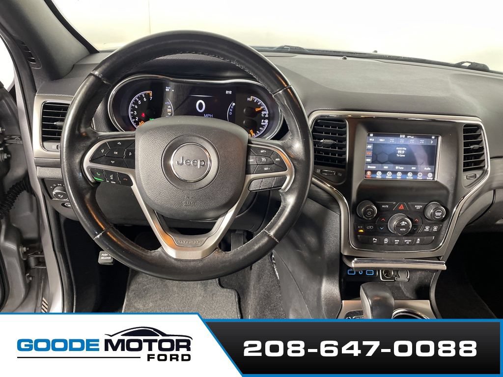 Used 2021 Jeep Grand Cherokee Laredo AWD/4WD image 12