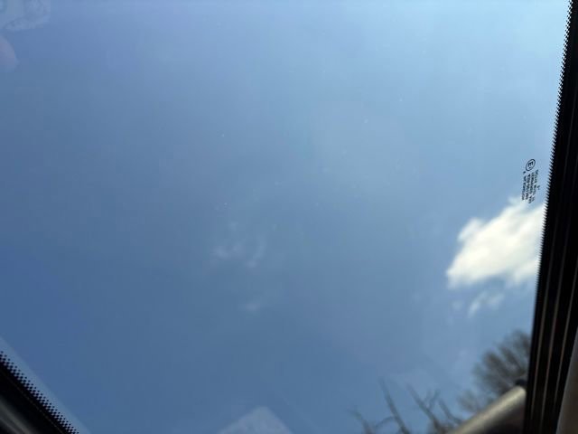 Used 2021 Nissan Frontier PRO-4X w/ Pro-4x Utility Package image 15