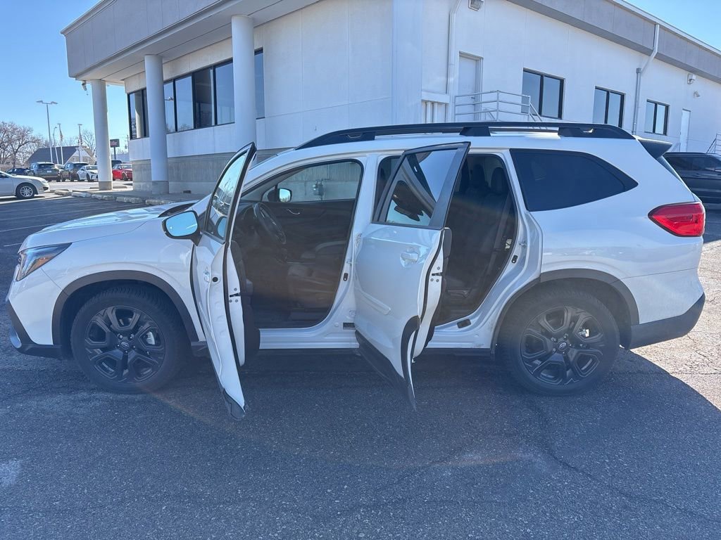 Used 2025 Subaru Ascent Bronze Edition w/ Popular Package #2 image 7