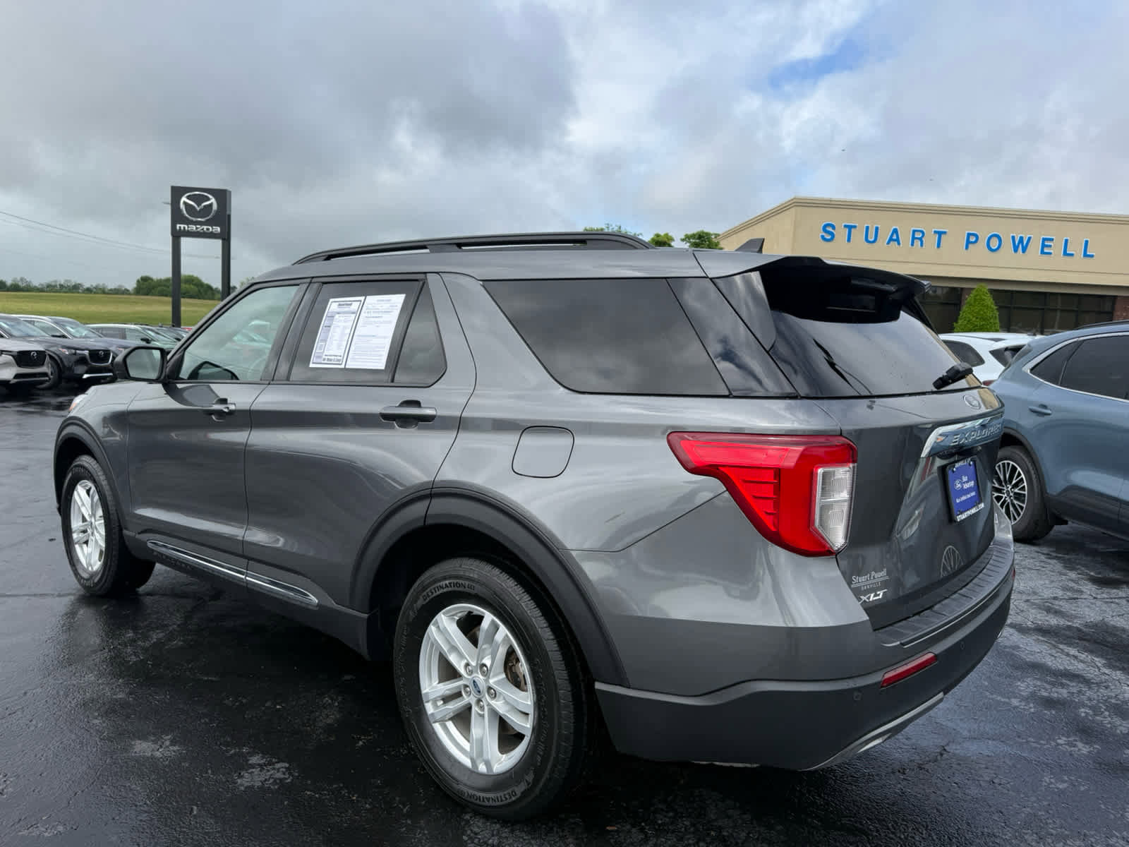 Certified 2023 Ford Explorer XLT w/ Equipment Group 202A AWD/4WD image 27