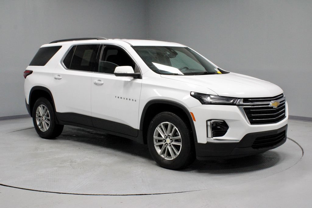 Used 2023 Chevrolet Traverse LT