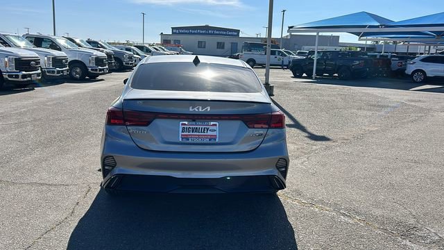 Used 2023 Kia Forte GT-Line w/ GT-Line Technology Package FWD image 4