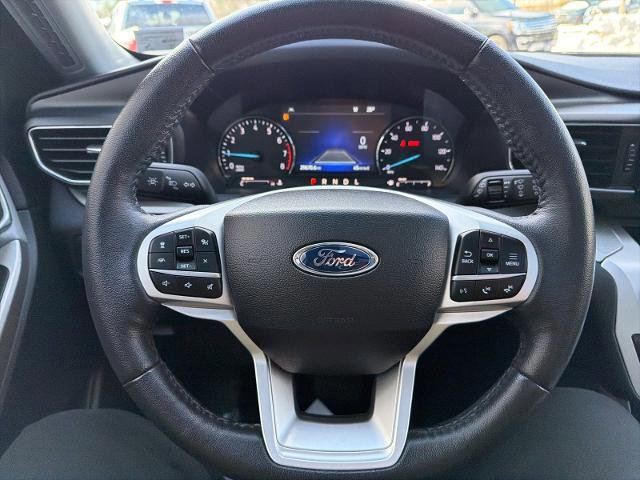 Certified 2022 Ford Explorer XLT w/ Equipment Group 202A image 23