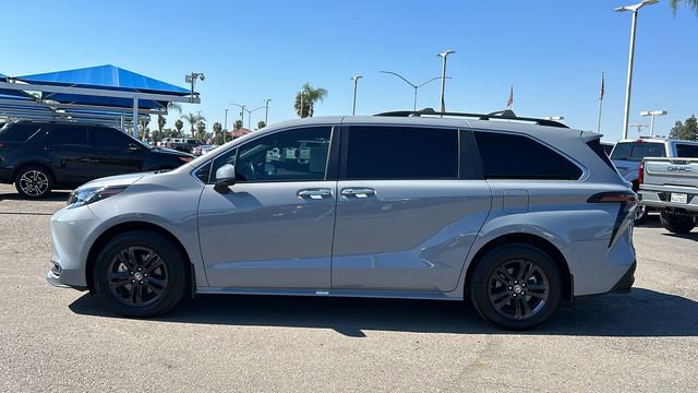 Used 2024 Toyota Sienna XLE Woodland Edition image 7