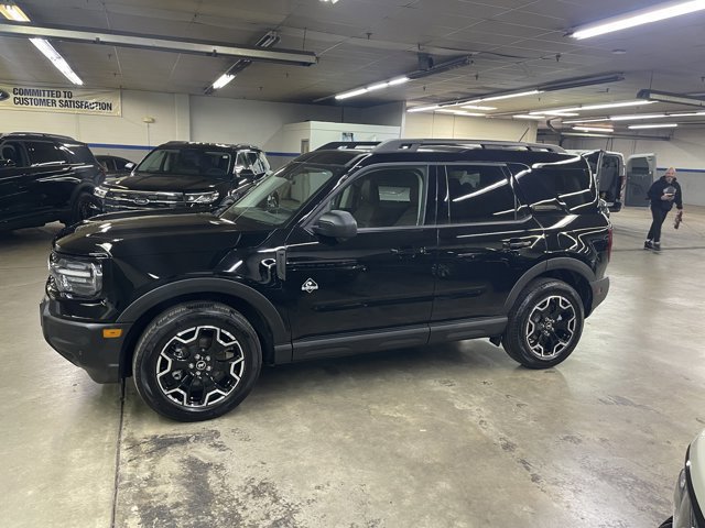 Certified 2025 Ford Bronco Sport Outer Banks w/ Outer Banks Tech Package+ AWD/4WD image 5