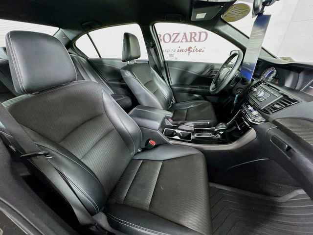 Used 2017 Honda Accord Sport image 29