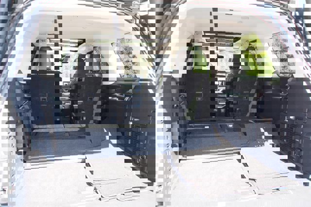 Certified 2025 Ford Expedition Platinum image 18