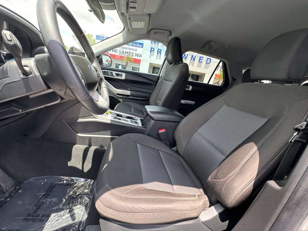 Certified 2023 Ford Explorer XLT RWD image 14