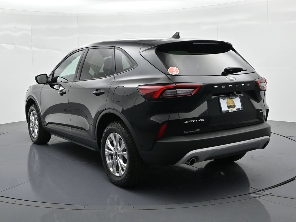 Certified 2025 Ford Escape Active w/ Cold Weather Package AWD/4WD image 8