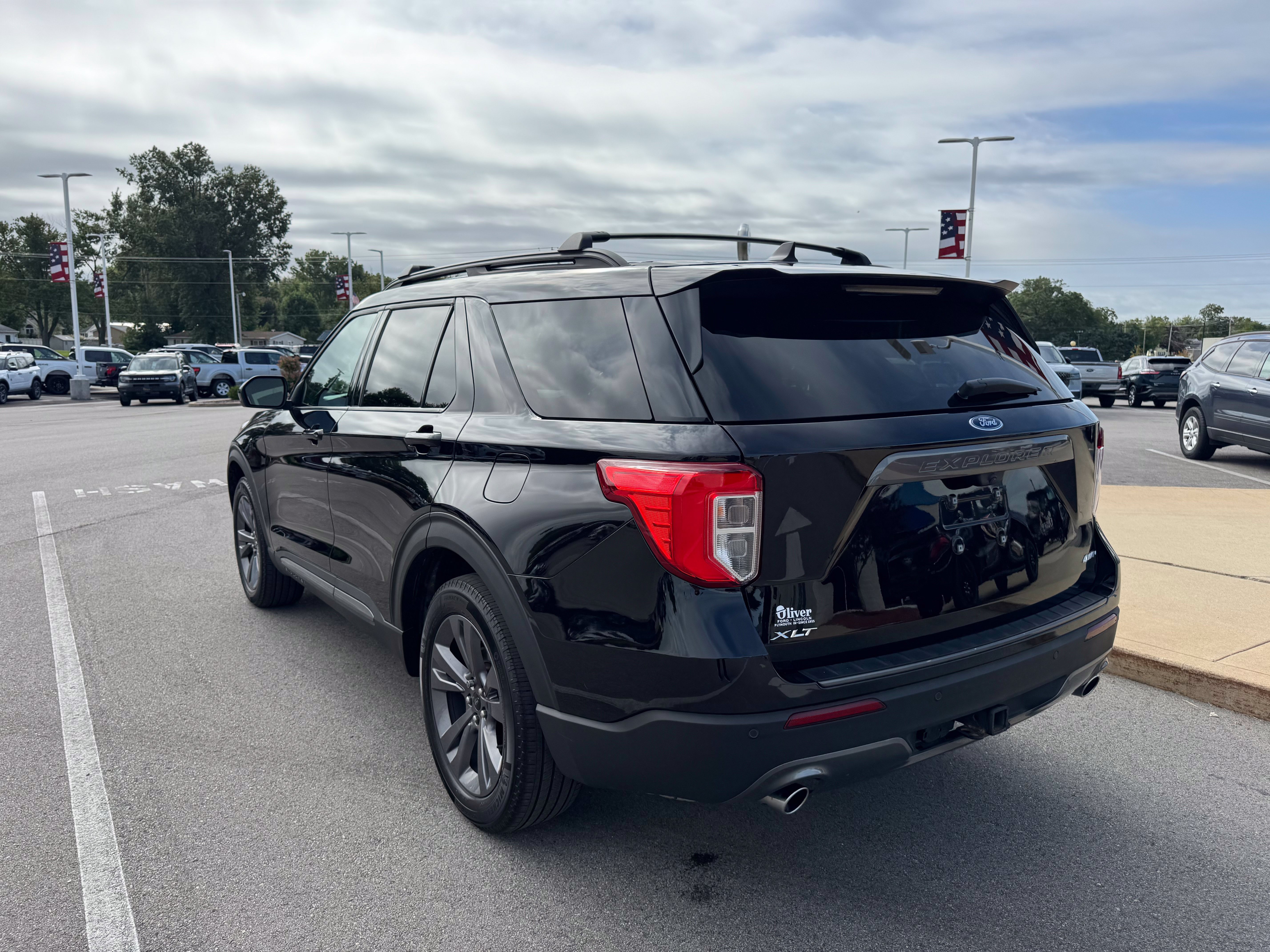 Certified 2024 Ford Explorer XLT w/ Equipment Group 202A AWD/4WD image 5