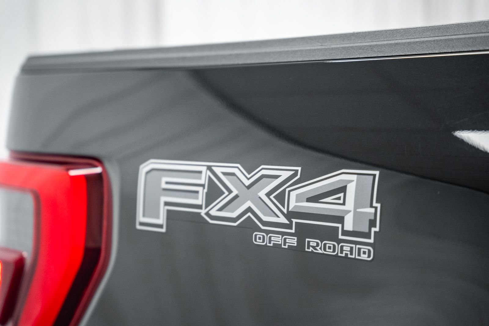 Certified 2023 Ford F150 Lariat w/ Equipment Group 502A High image 19