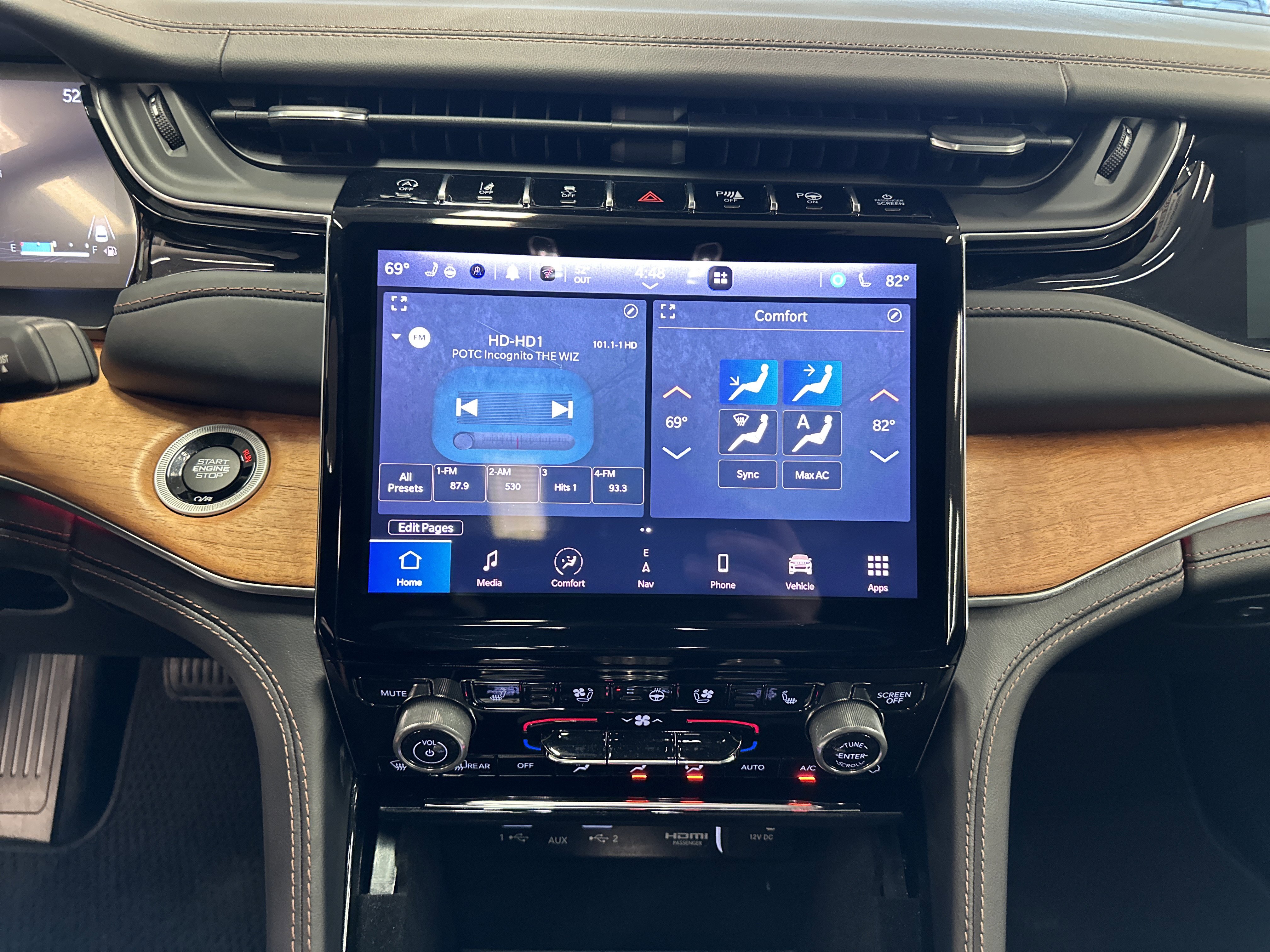 Used 2022 Jeep Grand Cherokee Summit image 3