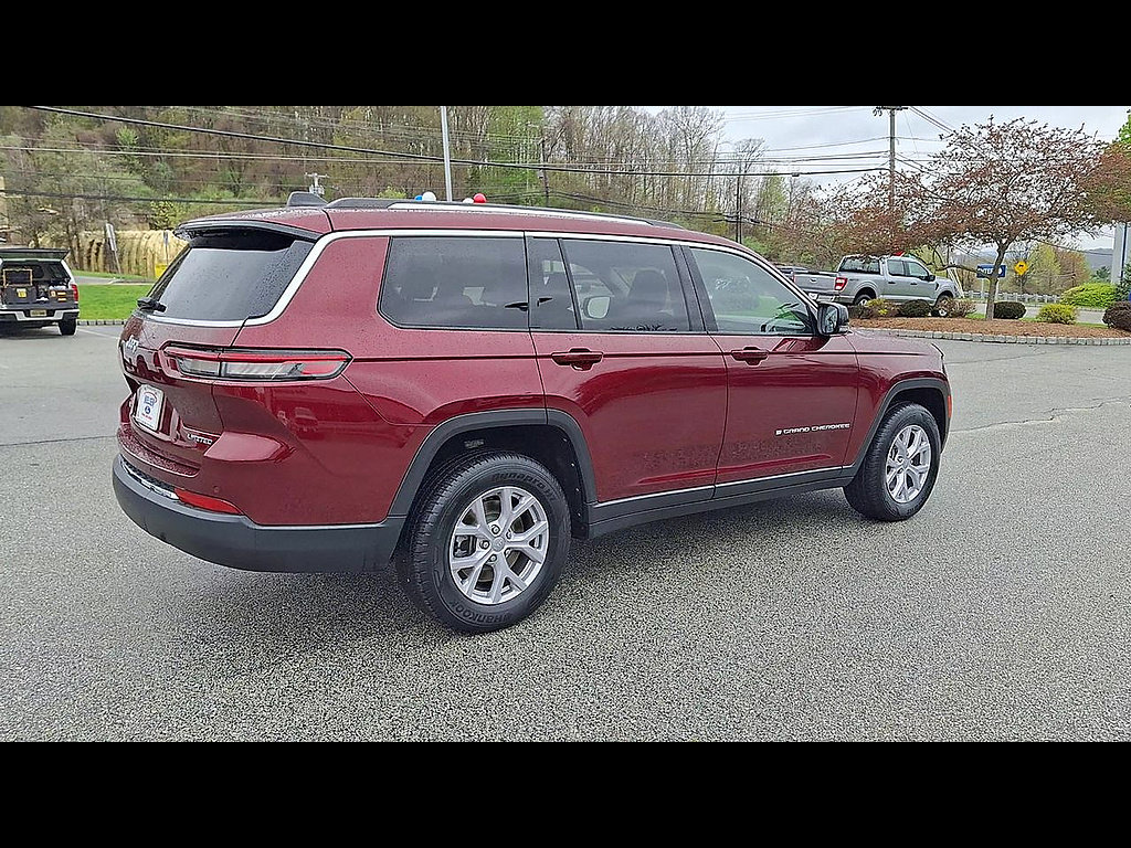 Used 2022 Jeep Grand Cherokee L Limited AWD/4WD image 8