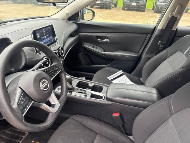 Used 2024 Nissan Sentra SV FWD image 13