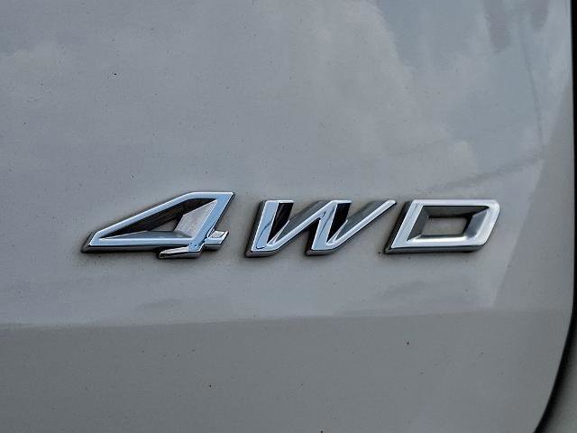 Certified 2022 Ford Explorer XLT w/ Equipment Group 202A AWD/4WD image 33