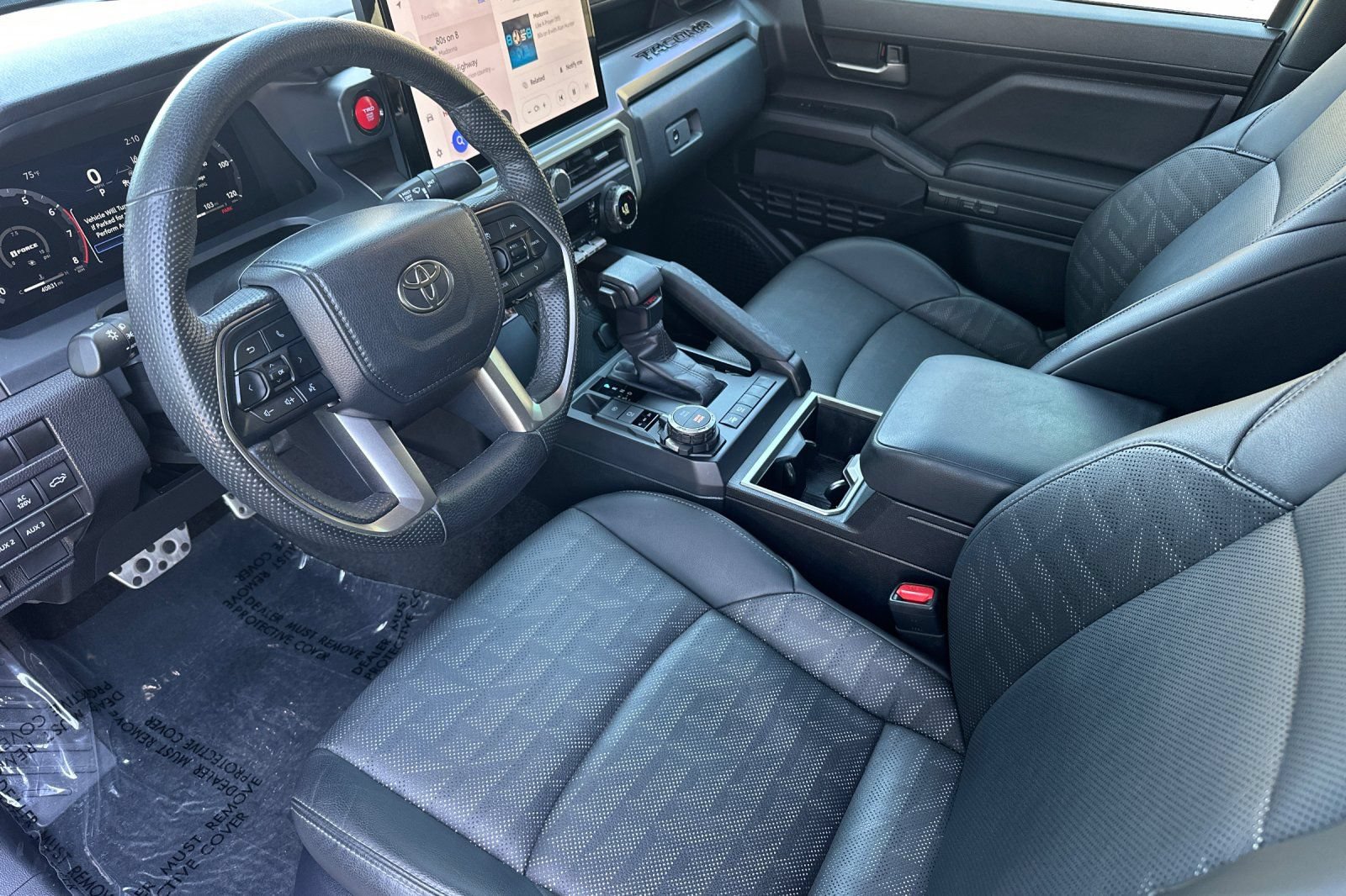 Used 2024 Toyota Tacoma TRD Sport w/ TRD Sport Premium Package AWD/4WD image 10