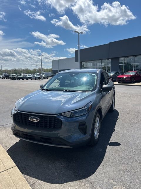 Certified 2023 Ford Escape Active w/ Cold Weather Package FWD video 2