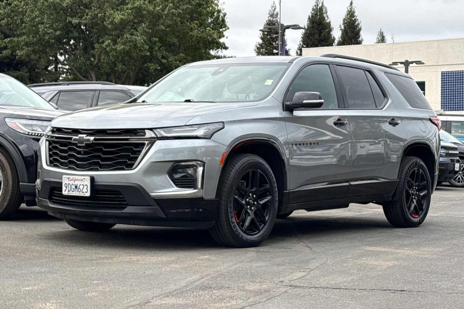 Used 2023 Chevrolet Traverse Premier w/ Redline Edition AWD/4WD image 8