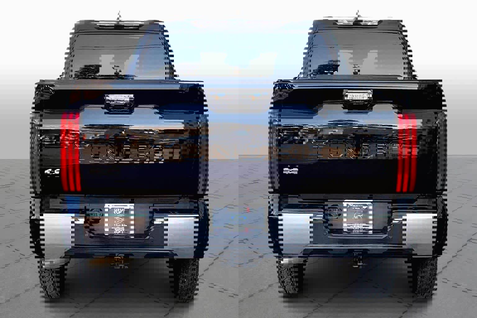 Used 2022 Toyota Tundra Limited image 2