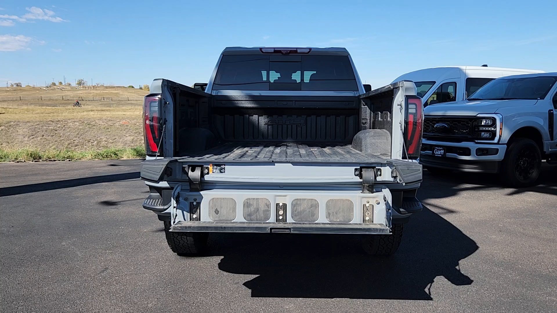 Used 2024 GMC Sierra 2500 AT4 w/ AT4 Premium Plus Package AWD/4WD image 19