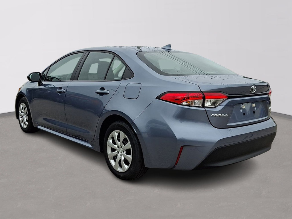 Used 2025 Toyota Corolla LE w/ Convenience Package FWD image 4