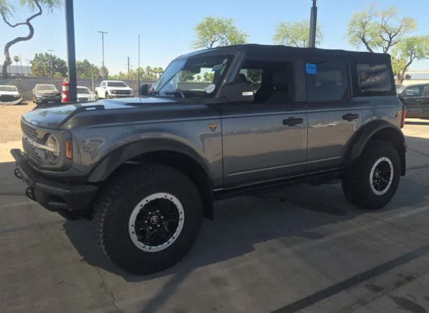 Certified 2021 Ford Bronco Badlands AWD/4WD image 3