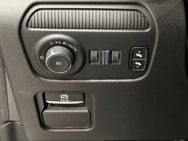 Used 2024 Jeep Wagoneer L Series II w/ Flexible Seating Group AWD/4WD image 15