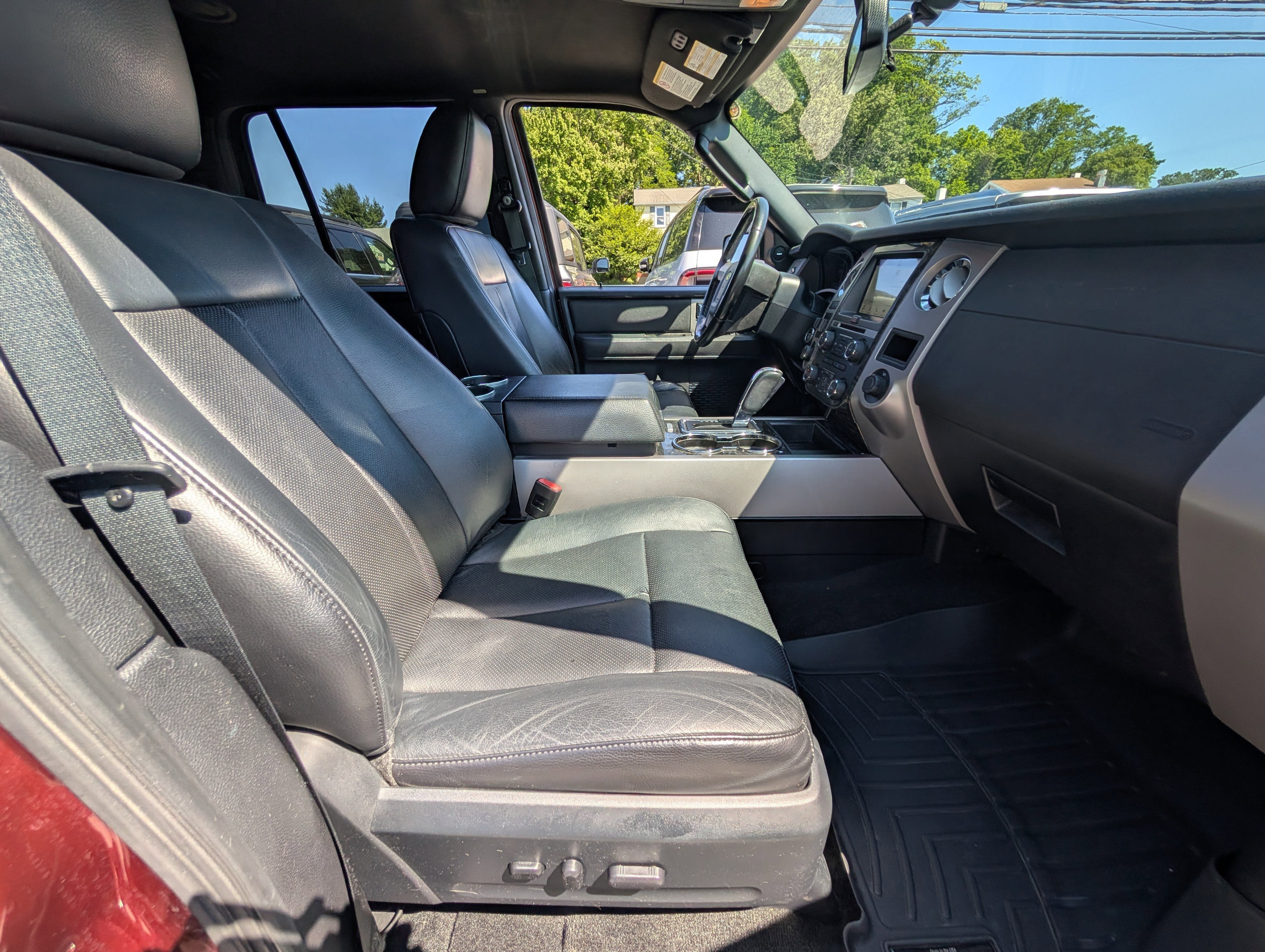 Certified 2017 Ford Expedition Limited AWD/4WD image 12